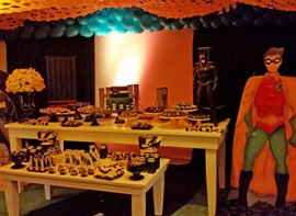 Mesa tema (opcionais trabalhos de teto e de chão e guloseimas)