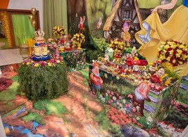 Opc.: plotagens, flores, folhagem, cortinas, person.
