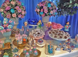 Flores naturais, pirulitos e personalizados opcionais